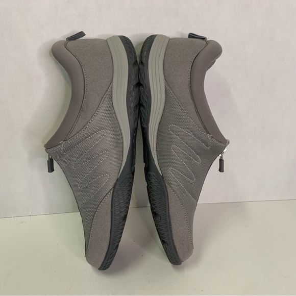 Easy Spirit Women’s Grey Zip Closure Sneakers Size 9.5 Wide - Picture 3 of 10